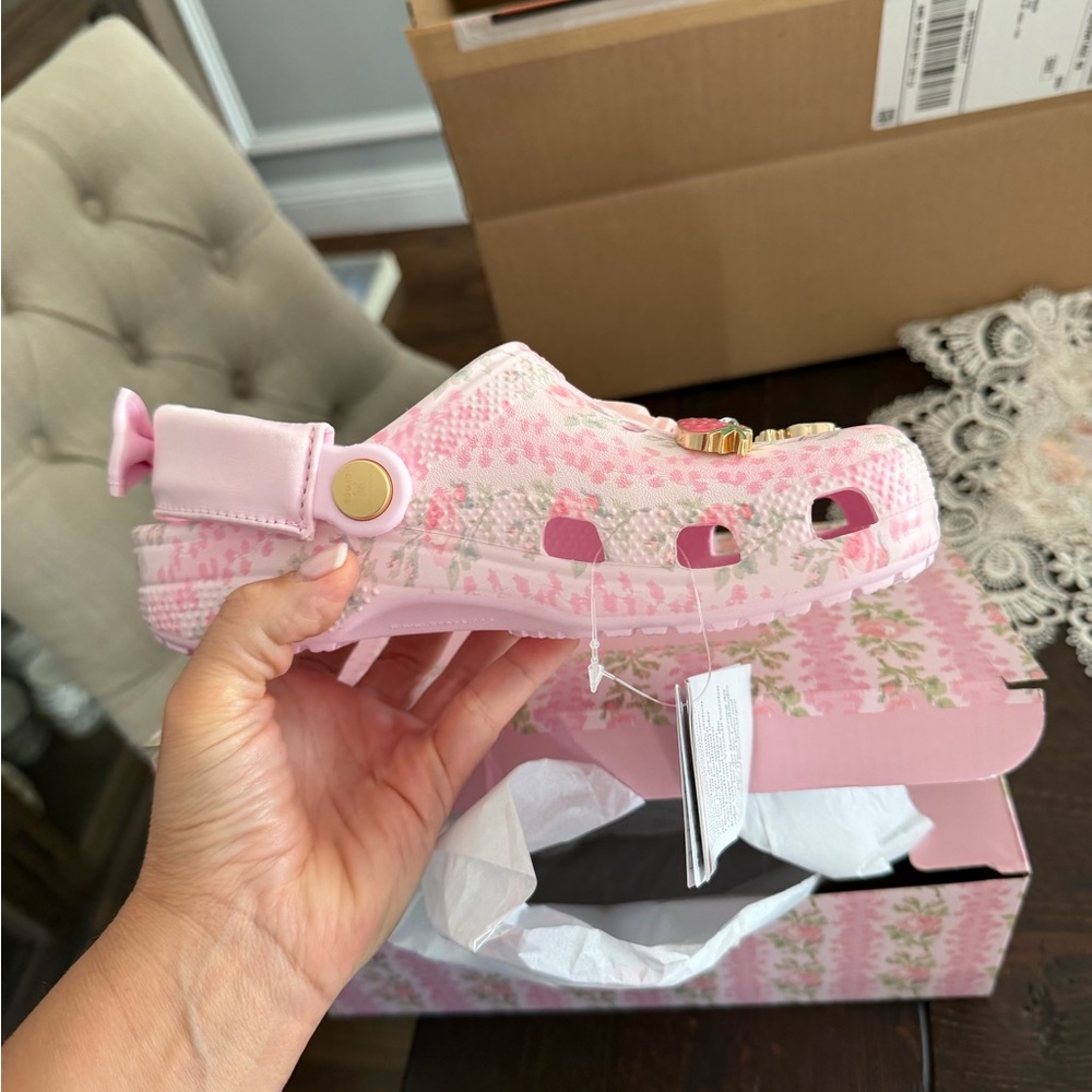 CROCS Pink Floral Pattern Kids Clog Sandals
